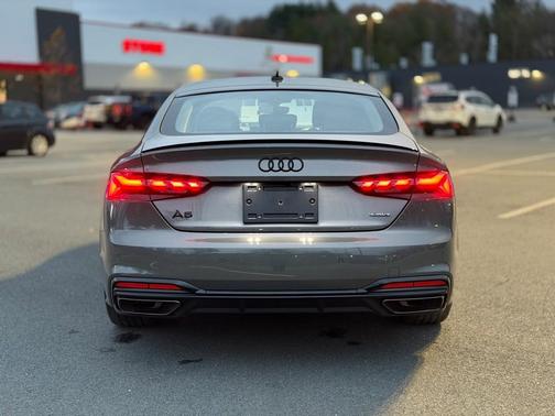 2024 Audi A5 Sportback 45 S line quattro Premium