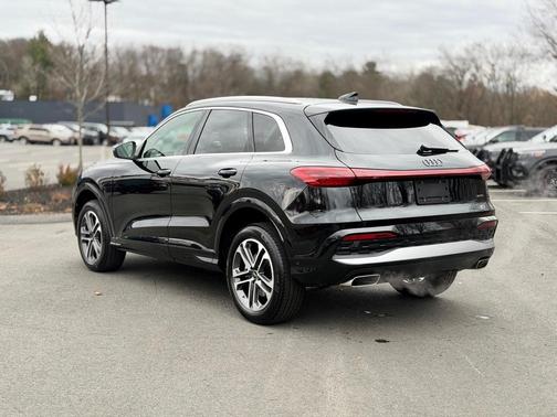 2025 Audi Q5 2.0T quattro Premium