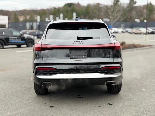 2025 Audi Q5 2.0T quattro Premium