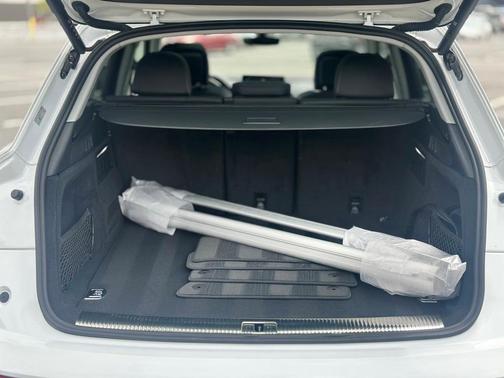 2024 Audi Q5 e 55 S line quattro Premium