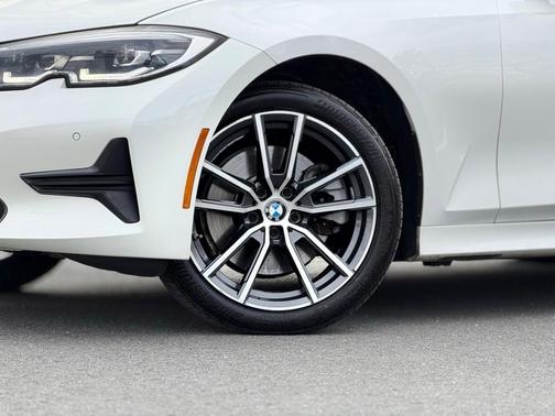 2020 BMW 330 i xDrive