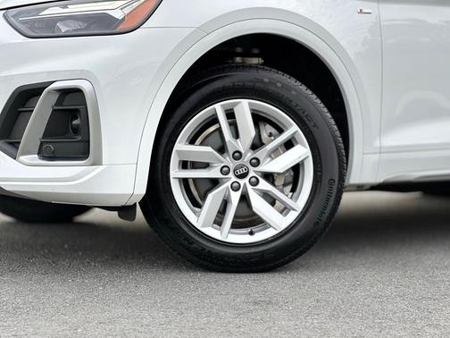 2022 Audi Q5 45 S line quattro Premium