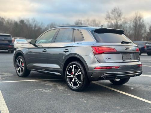 2025 Audi Q5 45 S line quattro Premium