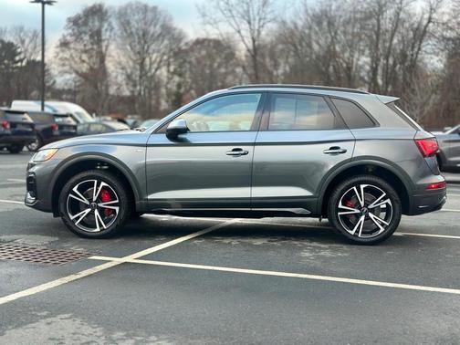 2025 Audi Q5 45 S line quattro Premium