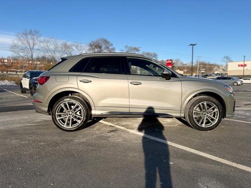 2025 Audi Q3 45 S line Premium