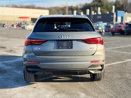 2025 Audi Q3 45 S line Premium