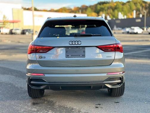 2025 Audi Q3 45 S line Premium