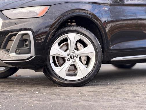 2023 Audi Q5 45 S line quattro Premium