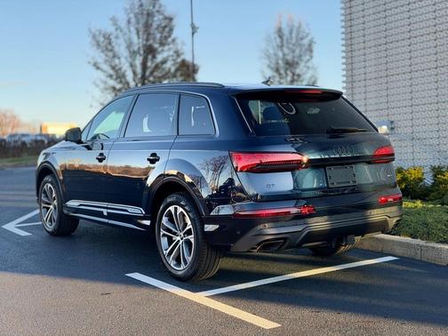2026 Audi Q7 45 Premium