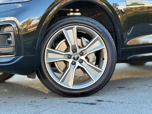 2025 Audi Q5 45 S line quattro Premium