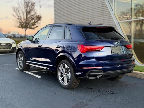 2025 Audi Q3 45 S line Premium