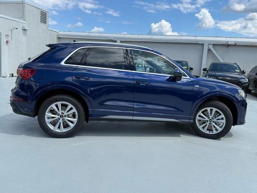 2025 Audi Q3 45 S line Premium