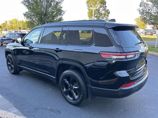 2023 Jeep Grand Cherokee L Laredo
