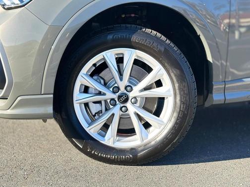 2025 Audi Q3 45 S line Premium