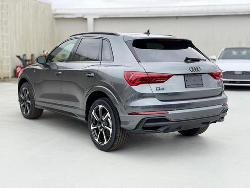 2025 Audi Q3 45 S line Premium