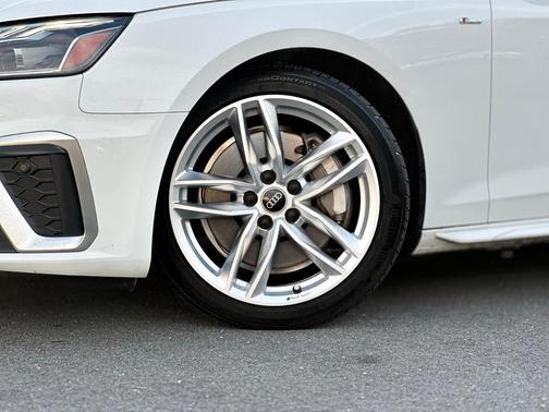 2023 Audi A4 45 S line Premium Plus