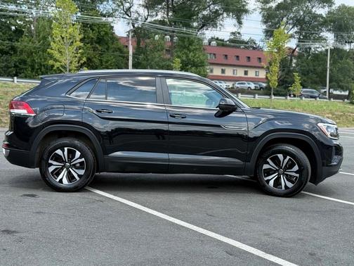 2024 Volkswagen Atlas Cross Sport 2.0T SE