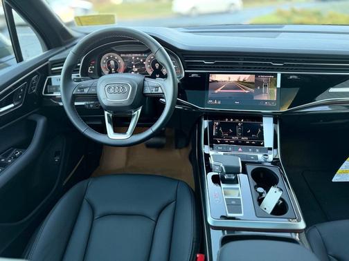 2026 Audi Q7 45 Premium