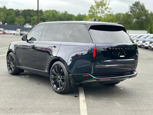 2023 Land Rover Range Rover P530 SE