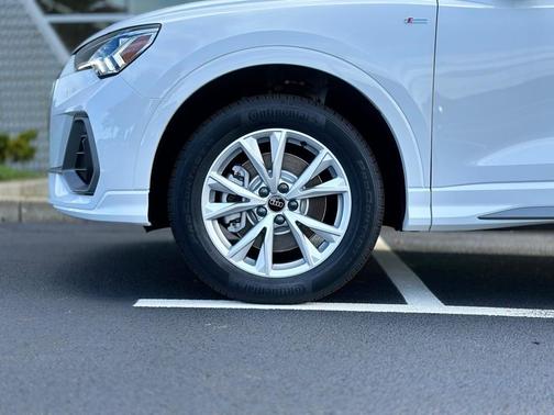2025 Audi Q3 45 S line Premium