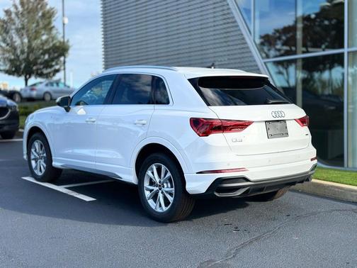 2025 Audi Q3 45 S line Premium