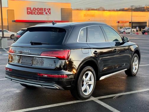 2023 Audi Q5 40 Premium