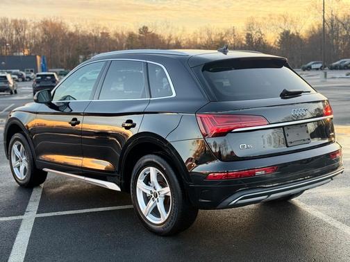 2023 Audi Q5 40 Premium