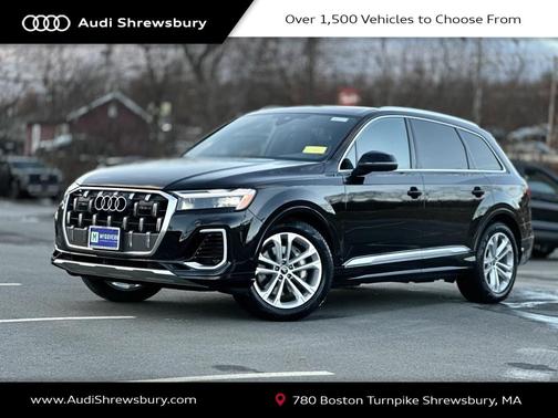 2025 Audi Q7 55 Premium Plus