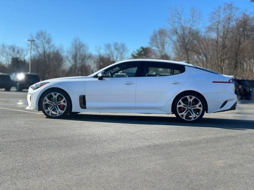 2021 Kia Stinger GT2