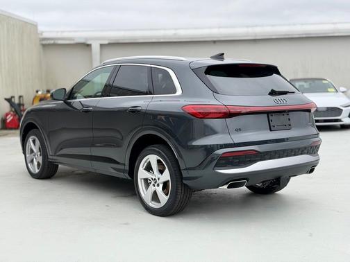 2025 Audi Q5 2.0T quattro Premium