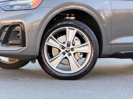 2025 Audi Q5 45 S line quattro Premium
