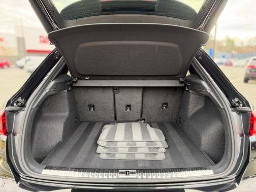 2025 Audi Q3 45 S line Premium