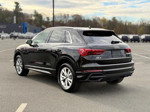 2025 Audi Q3 45 S line Premium