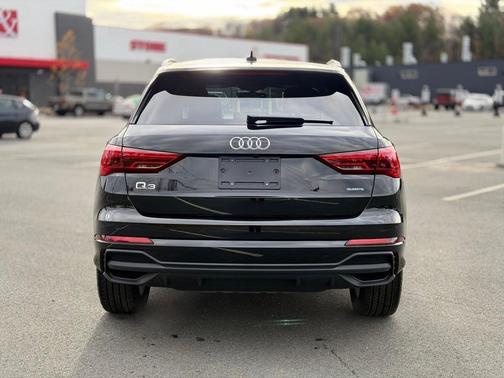 2025 Audi Q3 45 S line Premium