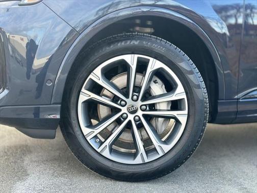 2025 Audi Q7 Premium 45 TFSI quattro Tiptronic