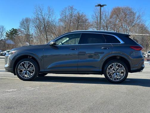 2025 Audi Q5 2.0T quattro Premium