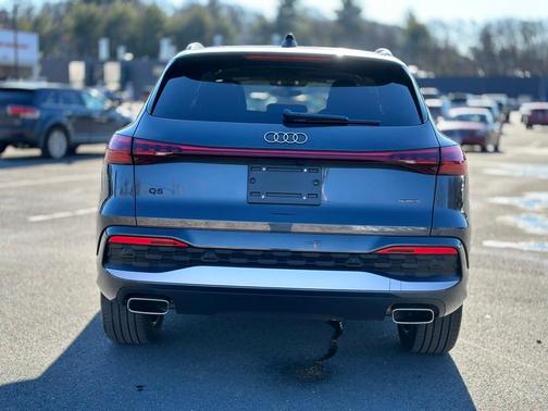 2025 Audi Q5 2.0T quattro Premium