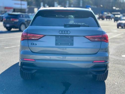 2025 Audi Q3 45 S line Premium