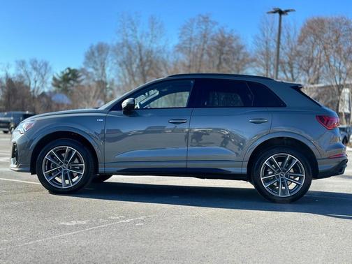 2025 Audi Q3 45 S line Premium