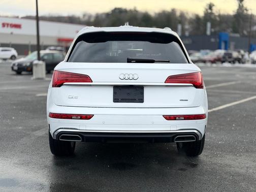 2022 Audi Q5 45 S line quattro Premium