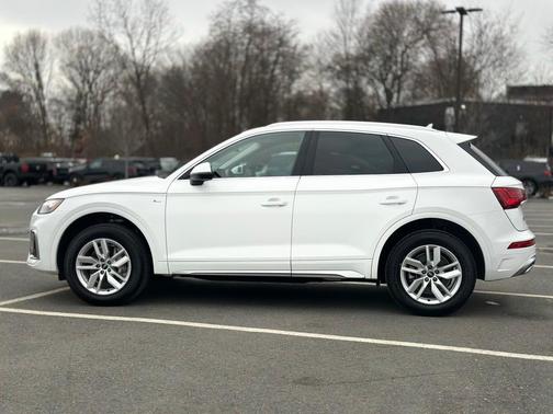 2023 Audi Q5 45 S line quattro Premium