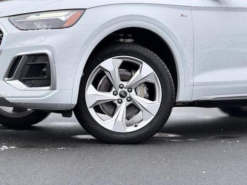 2025 Audi Q5 45 S line quattro Premium