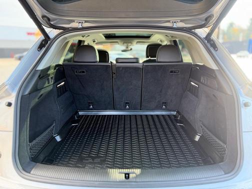 2023 Audi Q5 40 Premium