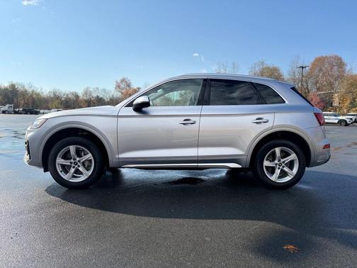 2023 Audi Q5 40 Premium
