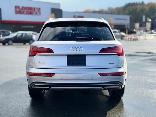 2023 Audi Q5 40 Premium