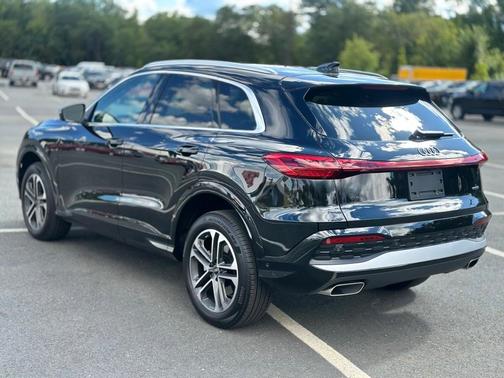 2025 Audi Q5 2.0T quattro Premium