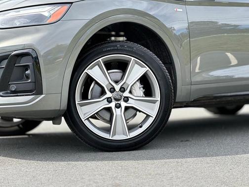 2025 Audi Q5 Premium 45 TFSI S line quattro
