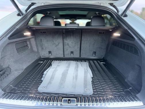 2025 Audi Q8 55 Premium