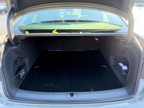 2023 Audi A4 45 S line Prestige