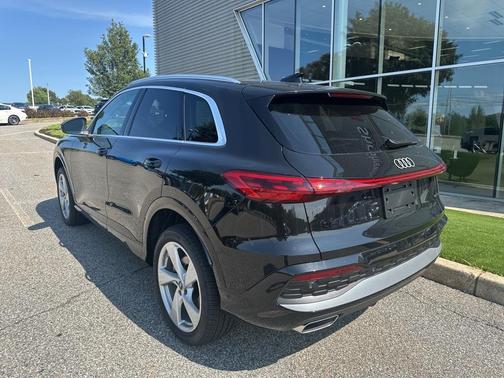 2025 Audi Q5 2.0T quattro Premium